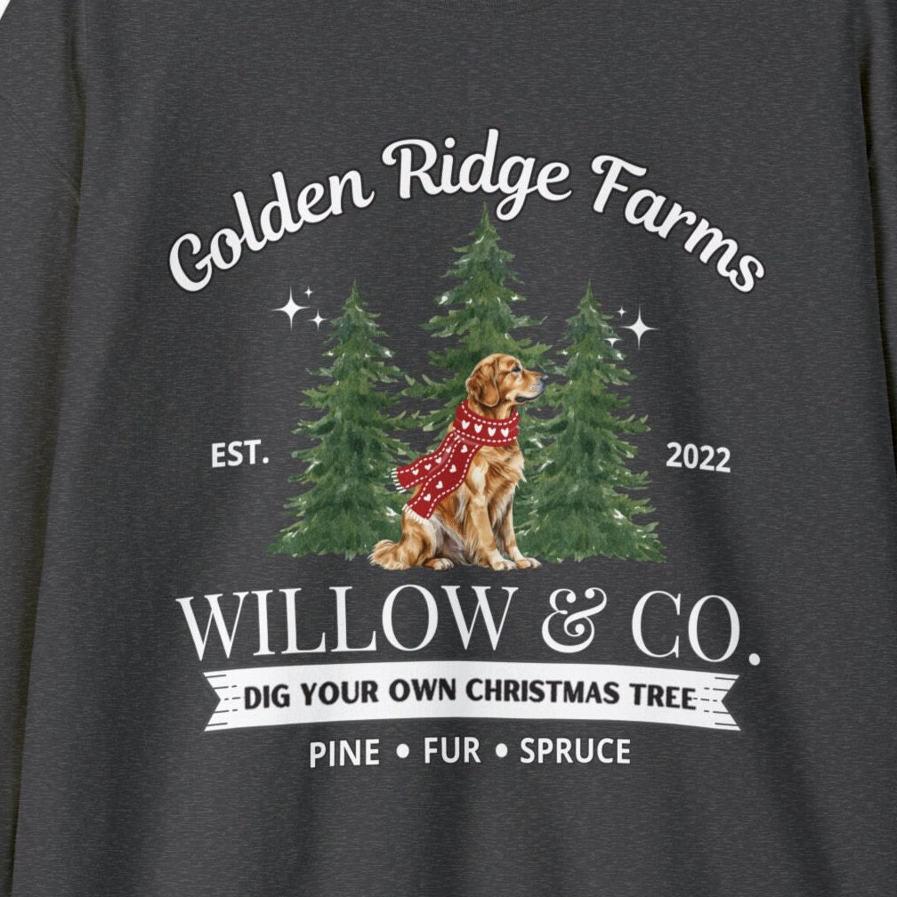 Personalized Golden Retriever Christmas Sweatshirt - Golden Retriever Dog Mom Gift Shirt, Custom Golden Lover Unisex Sweatshirt