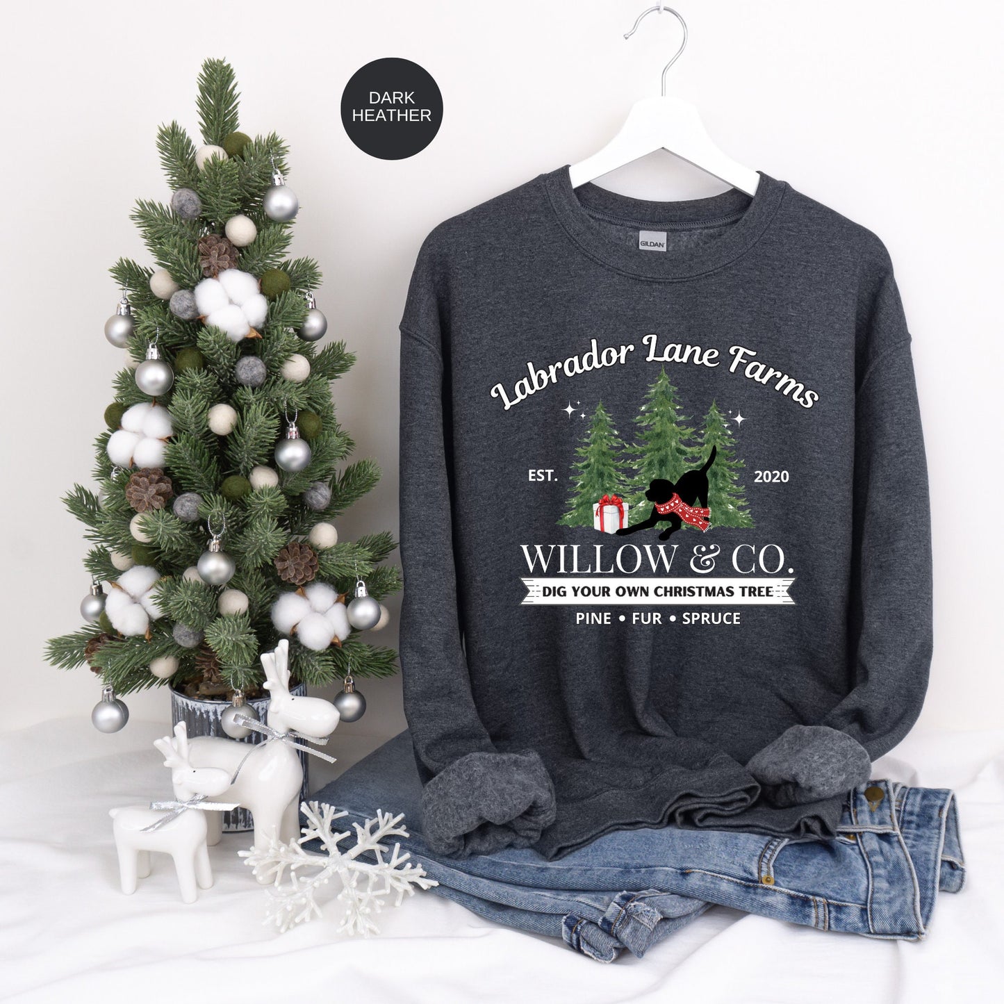 Personalized Labrador Retriever Christmas Sweatshirt - Labrador Retriever Dog Mom Dad Gift Shirt, Lab Dog Unisex Birthday, Christm